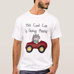 T-shirts et cadeaux rouges allants de voiture