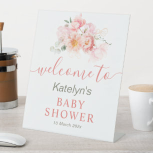 Table baby shower rose fleuri signe de bienvenue