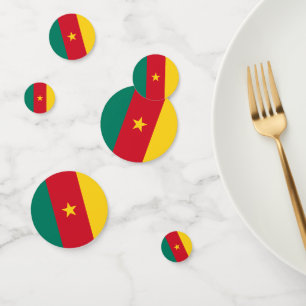 Table confetti avec drapeau du Cameroun