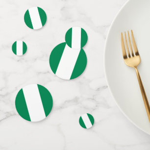 Table confetti avec drapeau du Nigeria