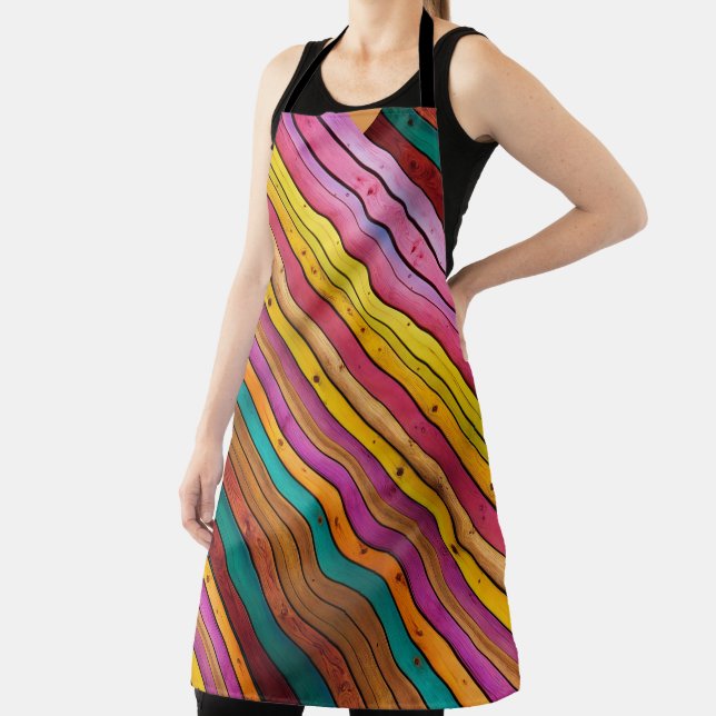 Table en bois artisanal avec tablier (Insitu)