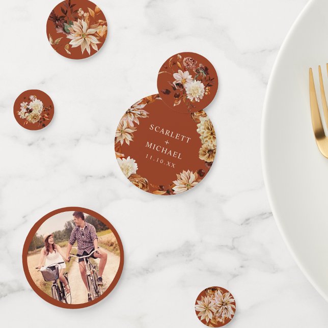 Table en terre cuite Confetti (Autumn Terracotta Copper Floral Table Confetti Photo by Painted Paperie
)