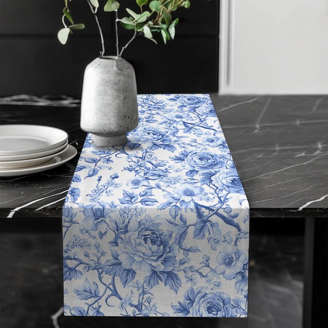 Table Long Grandmillennial Bleu Toile Roses Floral Chemin de  (Grandmillennial Blue Toile Roses Floral Table Runner)