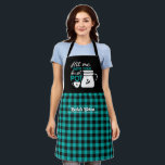 Tablier Amusant café meilleur pot noir Turquoise vert plai<br><div class="desc">Tablier drôle et cool pour rendre la cuisine plus amusante. Cadeau personnalisé pour la famille et les amis qui aiment la cuisine, la cuisson et essayer une nouvelle recette dans la cuisine. Customisez le libellé qui convient à votre occasion. Vous pouvez utiliser l'outil de conception pour modifier davantage le type...</div>