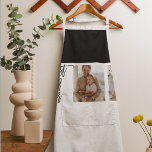 Tablier Beauté Collage photo Meilleur papa Jamais Cadeau<br><div class="desc">Beauty Collage Photo Best Dad Ever Gift est un cadeau personnalisé qui combine beauté et valeur sentimentale pour créer un cadeau significatif pour votre père. Le cadeau est un collage de photos soigneusement sélectionnées de vous et de votre père, arrangé d'une manière belle et artistique. Les photos peuvent être des...</div>