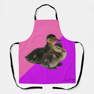 Tablier Bébé Canards sur framboise rose et sorbet pourpre