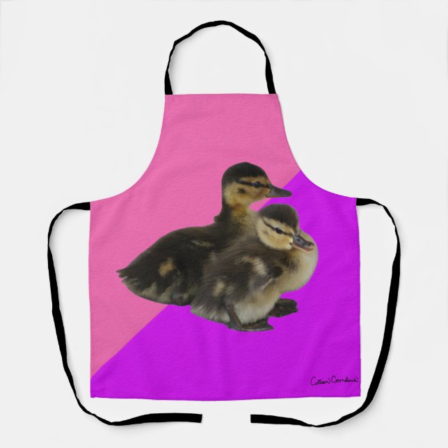 Tablier Bébé Canards sur framboise rose et sorbet pourpre (Recto)