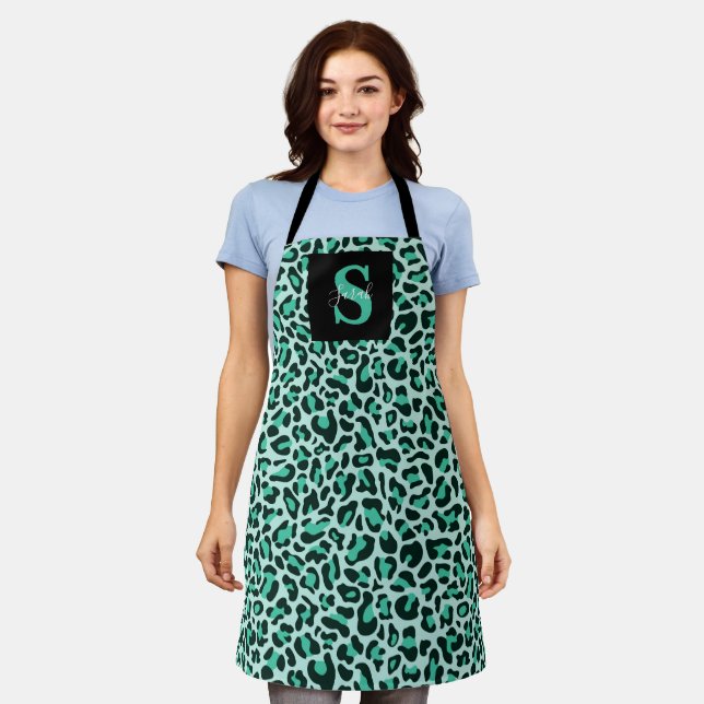 Tablier bleu sarcelle tendance monogramme imprimé  (Porté)