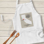 Tablier California State Love Home Sweet Home Carte person<br><div class="desc">Montrez votre amour de la Californie et de votre ville natale avec ce tablier personnalisé amusant. Un design rustique chic présente une silhouette de carte d'état CA, typographie "Home Sweet Home", un coeur rouge montrant où vous vivez, le tout contre un faux burlap/lin arrière - plan. Customisez le texte avec...</div>