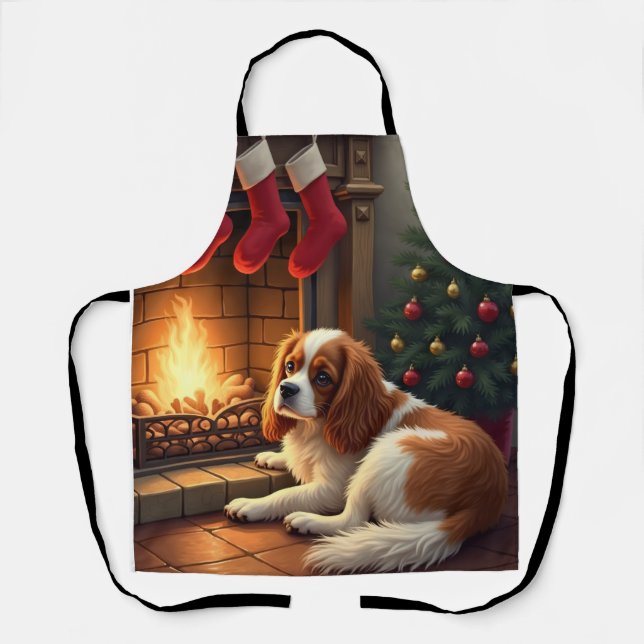 Tablier Cavalier King Charles au coin du feu de Noël (Recto)
