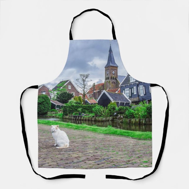 Tablier Chat dans le village de pêcheurs traditionnel (Recto)