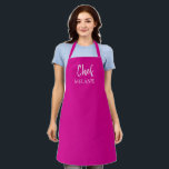 Tablier Chef Nom personnalisé Moderne Pink<br><div class="desc">Personnalisez ce tablier de chef moderne avec votre nom. Typographie blanche sur arrière - plan rose vif.</div>