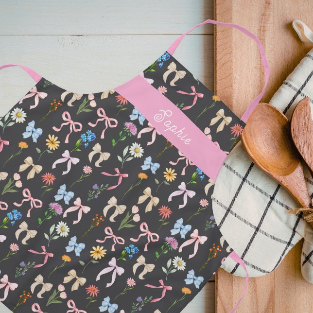 Tablier Chic Bow Pink Black Floral Elegance Pattern Baking (Créateur téléchargé)