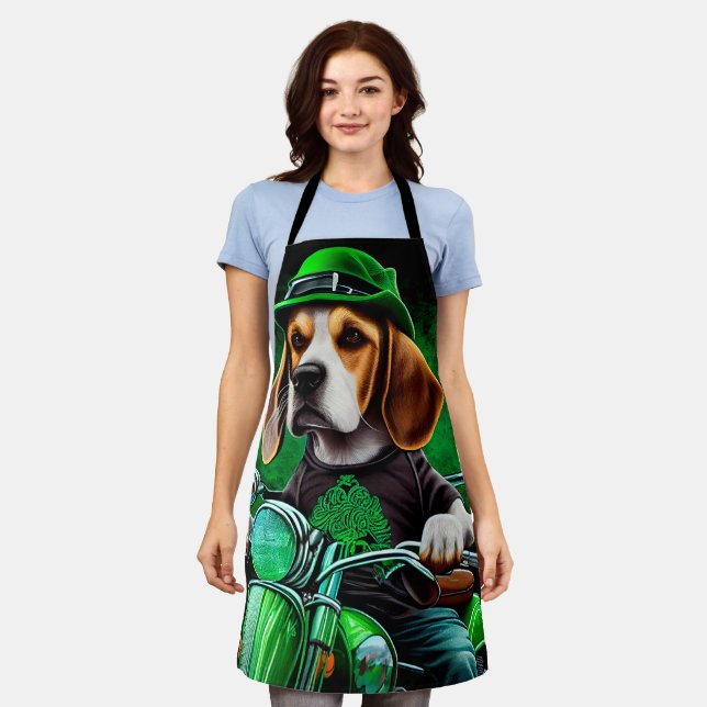 Tablier Chien Beagle conduisant un vélo la Saint-Patrick (Porté)
