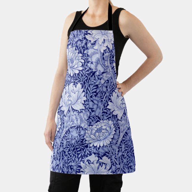 Tablier Chrysanthemum Blue, William Morris (Insitu)