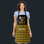 Tablier Cuisson Drôle Rouler Avec Elle Plaid Jaune Noir<br><div class="desc">Tablier drôle et cool pour rendre la cuisine plus amusante. Cadeau personnalisé pour la famille et les amis qui aiment la cuisine, la cuisson et essayer une nouvelle recette dans la cuisine. Customisez le libellé qui convient à votre occasion. Vous pouvez utiliser l'outil de conception pour modifier davantage le type...</div>