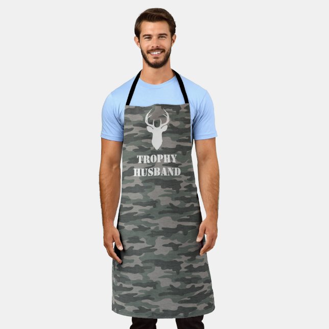 Tablier de camouflage drôle pour mari Trophée Cade (Porté)