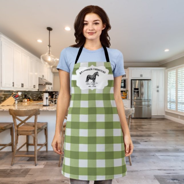 Tablier de cheval de ferme à carreaux vert Buffalo (Green Buffalo Plaid Farm Horse Personalized Apron)