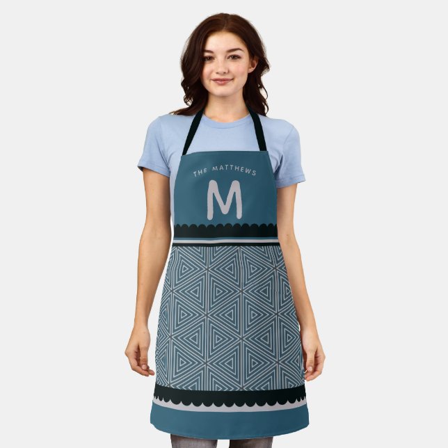 Tablier de cuisine géométrique bleu avec initiale  (Porté)
