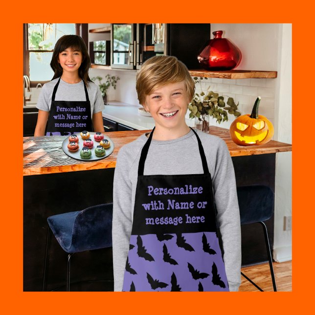 Tablier de Halloween chauve-souris violet et noir  (The kids will whip up a bunch of Halloween treats for you this year...maybe)
