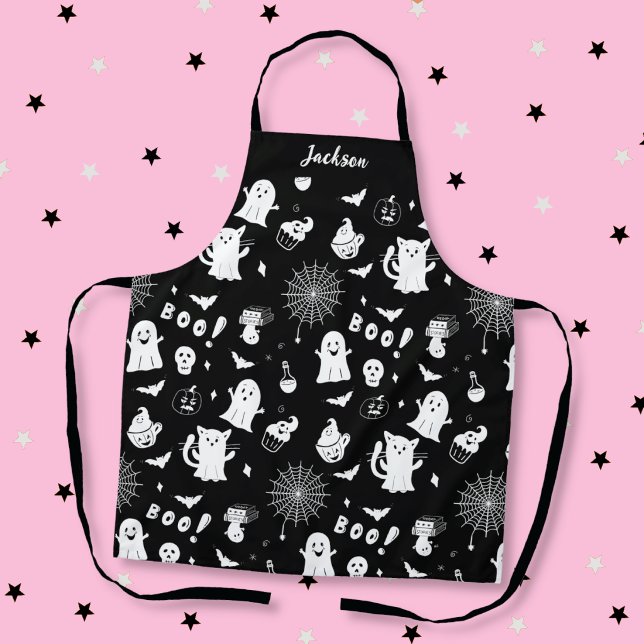 Tablier de Halloween noir et blanc mignon et effra (Spooky cute black and white Halloween pattern apron with name . )