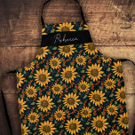 Tablier de monogramme personnalisé de tournesol ru<br><div class="desc">Fleurs de soleil aquarelle oeuvre rustique de Valarie Wade. La couleur Arrière - plan peut être modifiée. Monogramme et Nom personnalisé,  option. Parfait pour un peu de plaisir de cuisine de cuisson!</div>
