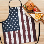 Tablier Drapeau américain Patriotic Stars Stripes<br><div class="desc">Montrez votre fierté américaine ou offrez un cadeau spécial avec ce tablier de drapeau américain dans un design de grunge usé et désespéré. Cette conception de tablier de drapeau des Etats-Unis d'Amérique avec étoiles et rayures en rouge blanc et bleu est parfait pour les fêtes du quatrième juillet, fête du...</div>