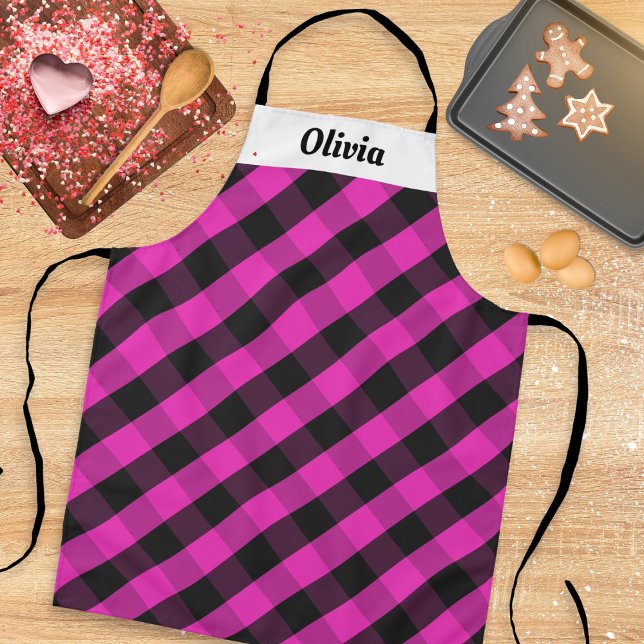 Tablier Élégant Pink Chaud Plaid Personnalisé Nom Cuisine  (A personalized kitchen apron with bright pink plaid pattern. Personalize with a name at the top.)