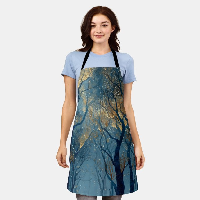 Tablier Enchanted Winter Forest with Glowing Golden Trees (Porté)