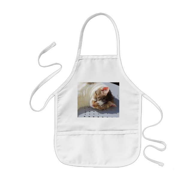 Tablier Enfant Chat dormant dans un jardin (Devant)