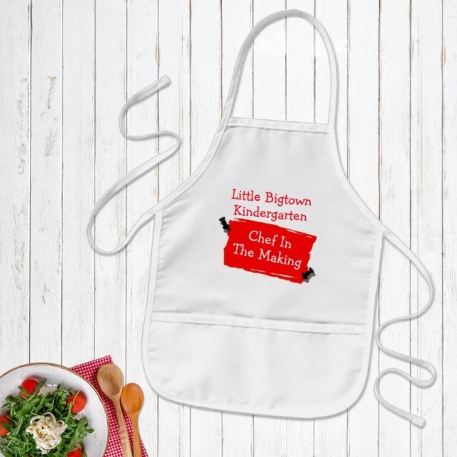 Tablier Enfant Jardin d'enfants personnalisé Chef Rouge Papier à  (Fun for the kids and clean clothes too. This apron design is easy to personalize for a gift.)