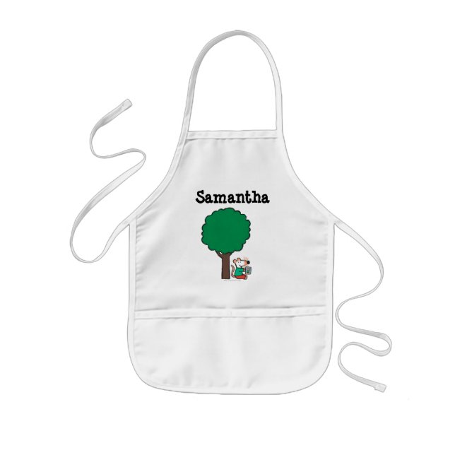 Tablier Enfant Maisy lit son livre de bibliothèque dehors (Devant)