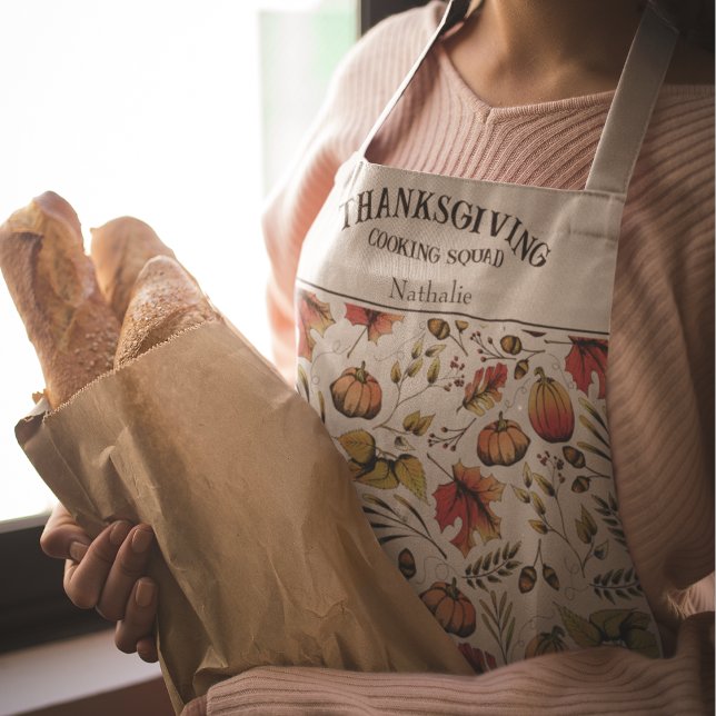 Tablier Escadron de Cuisine d'action de grâce personnalisé (Elegant Autumn Hand-Drawn Apron with Pumpkins, Oak Leaves, Fall Foliage, Acorns. Personalized Name.)