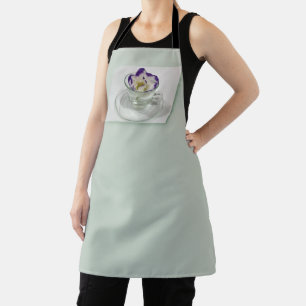 Tablier Fleur violette blanche dans une tasse