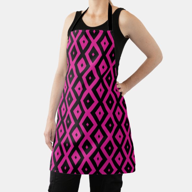 Tablier Fuchsia et motif de diamants noirs (Insitu)