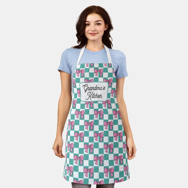 Tablier Grandma’s Kitchen Apron |Personalised Grandma Cool (Porté)
