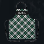 Tablier Green Black Watch Plaid Fête personnalisée<br><div class="desc">Festive saisonnier tablier de vacances dispose d'une chasse classique vert, blanc, et noir montre écossaise écossaise tartan plaid motif avec texte moderne en monogramme blanc qui peut être personnalisé avec un nom. Que vous soyez en cuisine de dîner de Noël, en train de cuisiner des biscuits de vacances ou de...</div>