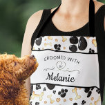 Tablier GROOMÉ AVEC AMOUR Empreinte de patte Motif Chien G<br><div class="desc">Motif d'empreintes de pattes,  d'os et de coeurs de chien et intitulé avec GROOMED With HEART (LOVE) BY NAME à personnaliser pour un toiletteur de chien ou un nom d'entreprise de toilettage de chien.</div>