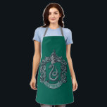 Tablier Harry Potter | Slytherin Crest Green<br><div class="desc">Es-tu un sorcier sombre ? Cherchez-vous la grandeur et le pouvoir ? Souhaitez-vous sympathiser avec Lord Voldemort et sa quête du pouvoir ? Si votre réponse à l'une de ces questions est oui, alors cette sombre conception de la crête de maison Slytherin est juste ce dont vous avez besoin! Il...</div>