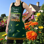 Tablier Joli jardin plante amoureux des jardins personnel<br><div class="desc">Joli jardinage plante amoureux des jardins personnel Apron. Ajoutez votre nom et votre texte pour personnaliser.</div>