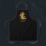 Tablier La magique fée de la lune de nuit fleurie. Fleur m<br><div class="desc">Magic fée florale nuit lune Apron avec des fleurs mystiques sur arrière - plan noir.</div>