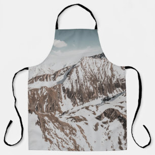 TABLIER LA NEIGE COUVERT LA MONTAGNE SOUS DES NUAGES BLANC