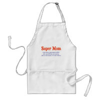Maman superbe avec des T-shirts et des cadeaux de