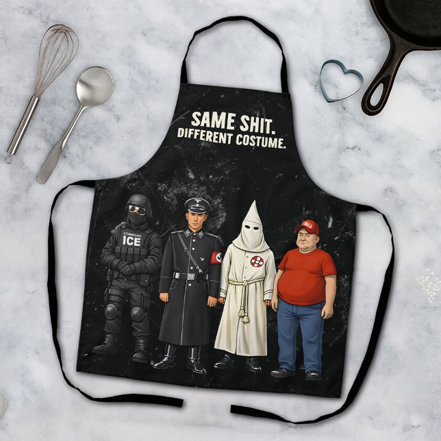 Tablier Même Différent Costume (Créateur téléchargé)