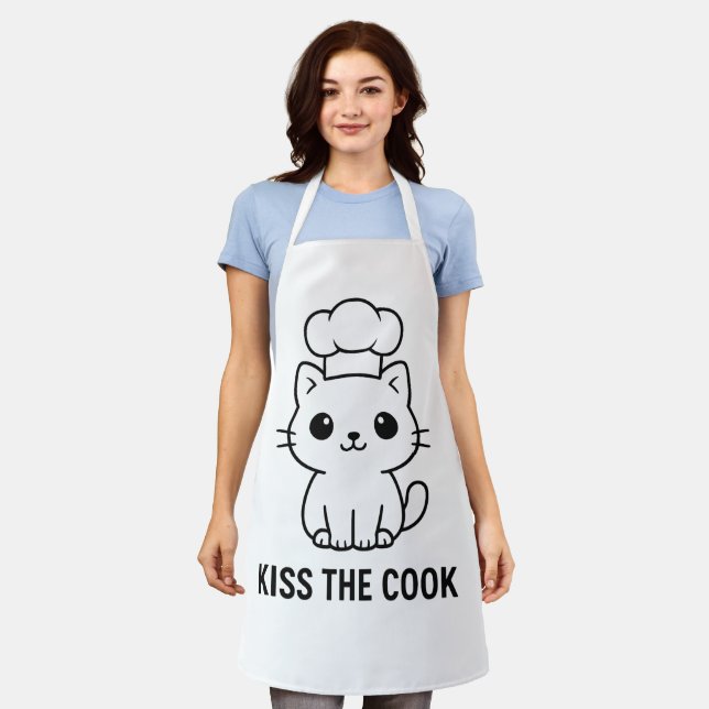 Tablier Mignon Chibi Chat “Embrassez le Cuisinier” (Porté)