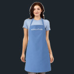 Tablier Modèle de cornflower bleu personnalisé nom texte m<br><div class="desc">Fleur de maïs moderne bleu et blanc nom personnalisé texte monogramme élégant minimaliste chic cuisine Apron. Customisez, personnalisez avec nom, monogramme, citation, phrase ou texte. Unisexe. Disponible en plusieurs tailles. Idéal pour les cuisiniers, chefs, poteries, céramiques, arts et artisanat, travail, cuisine, cuisine, boulangerie, barbecue, grill, mais aussi les entreprises et...</div>