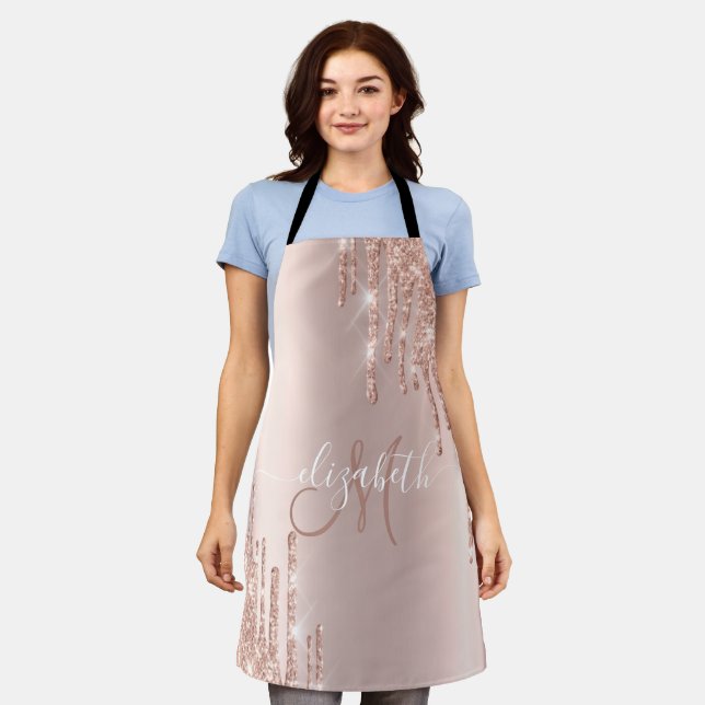 Tablier Monogramme aux Gouttes de Paillettes Or Rose Éléga (Porté)