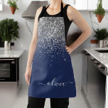 Tablier Monogramme Nom Paillettes Bleu Marine Argenté Fémi<br><div class="desc">Tabliers Monogramme Métal Brossé Paillettes Étincelantes Bleu Marine et Argent. C'est le cadeau idéal pour un anniversaire sweet 16, un mariage, une fête de mariage, un anniversaire de mariage, une baby shower ou une soirée bachelorette pour quelqu'un qui aime le luxe glamour et les styles chic.</div>