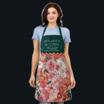 Tablier Monogramme orange rose floral<br><div class="desc">Élevez votre espace avec le tapis de Monogramme à motifs floraux rose orange, qui présente un mélange vibrant de teintes chaudes, des détails floraux délicats et une touche personnalisée. Parfait pour ajouter chaleur et élégance aux salons, chambres ou entrées, ce tapis crée une atmosphère élégante et accueillante. Idéal pour ceux...</div>