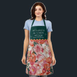 Tablier Monogramme orange rose floral<br><div class="desc">Élevez votre espace avec le tapis de Monogramme à motifs floraux rose orange, qui présente un mélange vibrant de teintes chaudes, des détails floraux délicats et une touche personnalisée. Parfait pour ajouter chaleur et élégance aux salons, chambres ou entrées, ce tapis crée une atmosphère élégante et accueillante. Idéal pour ceux...</div>